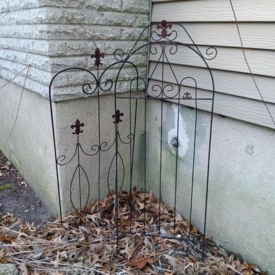 LOT 232: Metal Lawn Ornaments