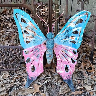 LOT 232: Metal Lawn Ornaments