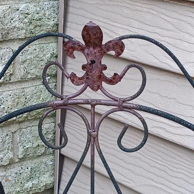 LOT 232: Metal Lawn Ornaments