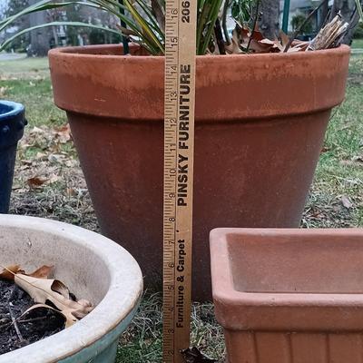 LOT 233: Set of (5) Pottery Planters