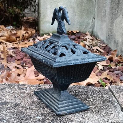 LOT 236: Cast-Iron Eagle 'Cachepot' Planter with Lid