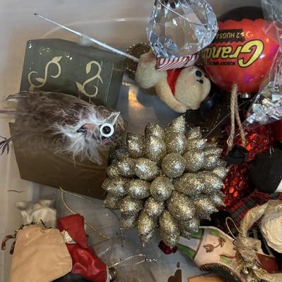 LOT 248: Holiday Pillows, Musical Santa Faces, Ornaments, Centerpiece, Ornaments &n More