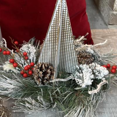 LOT 248: Holiday Pillows, Musical Santa Faces, Ornaments, Centerpiece, Ornaments &n More