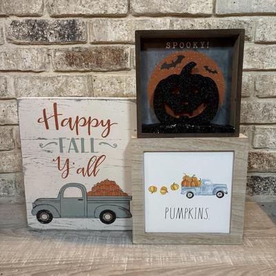 LOT 250: Large Collection of Fall: Wreaths, Signs & More