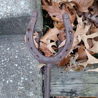LOT 260: Horseshoe Boot Scraper