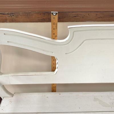 LOT 504: Painted White Wooden Bench
