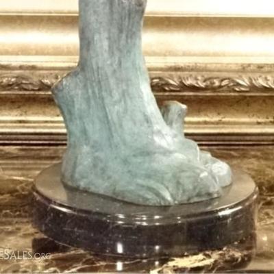 LOT 51: LARGE PATINATED BRONZE BALD EAGLE SCULPTURE