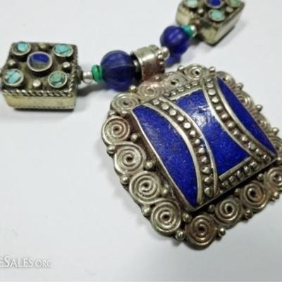 LOT 60: TIBETAN NECKLACE WITH TURQUOISE & LAPIS