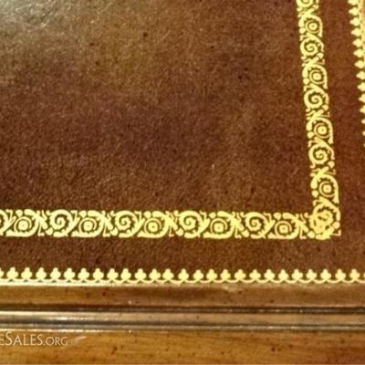 LOT 89: SLIGH MAHOGANY KNEEHOLE DESK
