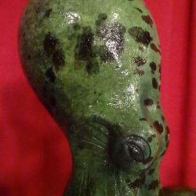 LOT 65B: LARGE PATINATED BRONZE SCULPTURE, 2 OCTOPUSES, ON MARBLE BASE