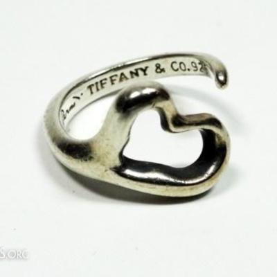 LOT 32: TIFFANY & CO. STERLING SILVER OPEN HEART RING