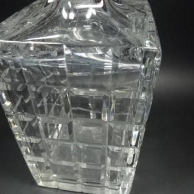 LOT 80A: SQUARE CRYSTAL DECANTER WITH STOPPER