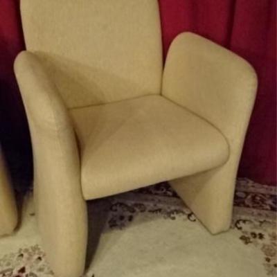 LOT 40B: PAIR MID CENTURY MODERN DESIGN UPHOLSTERED ARM CHAIRS