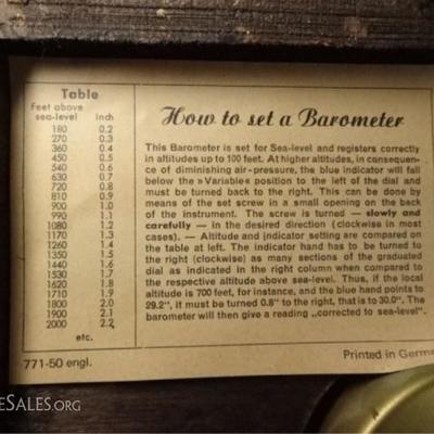 LOT 81D: BAROMETER / THERMOMETER