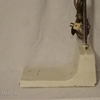 LOT 88A: 1970's VINTAGE CHROME FLOOR LAMP