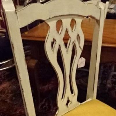 LOT 124: 5 PC DINING SET, FRENCH STYLE DINING TABLE