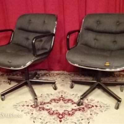 LOT 35: PAIR KNOLL OFFICE CHAIRS ON CASTERS, WITH KNOLL LABELS