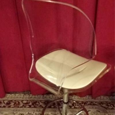 LOT 119D: PAIR VINTAGE LUCITE BARSTOOLS BY HILLS MANUFACTURING