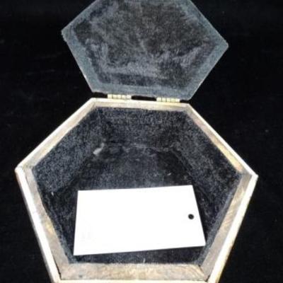 LOT 195: 6 SIDED CAMEL BONE BOX, APPROX 7"