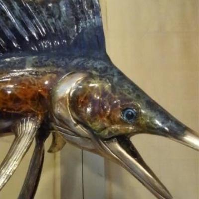 LOT 118: LARGE PATINATED BRONZE SCULPTURE