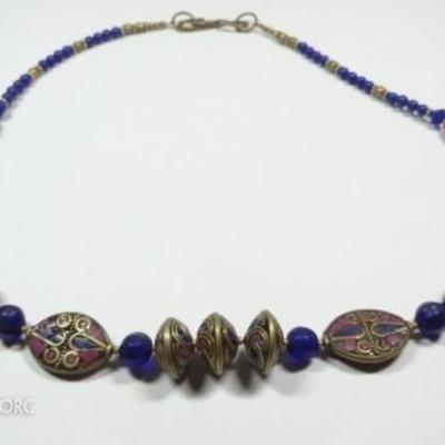 LOT 112A: TIBETAN LAPIS NECKLACE