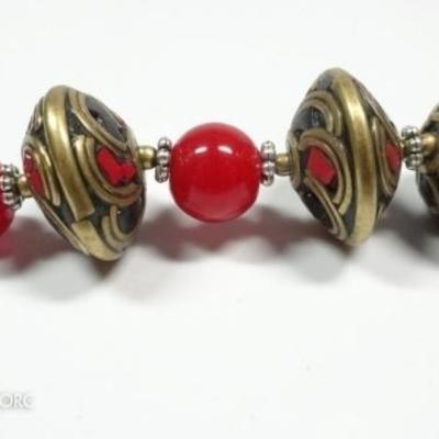 LOT 106B: TIBETAN CORAL & RED BEAD NECKLACE