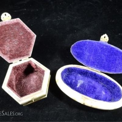 LOT 199: 2 PC CAMEL BONE BOXES, APPROX 3" X 3" & APPROX 3" X 6"