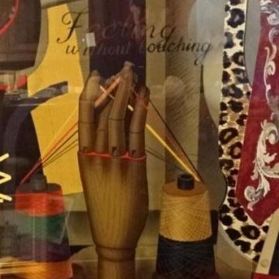 LOT 105C: SHIMON OKSHTEYN SIGNED SERIGRAPH, "TIMELESS STYLE"