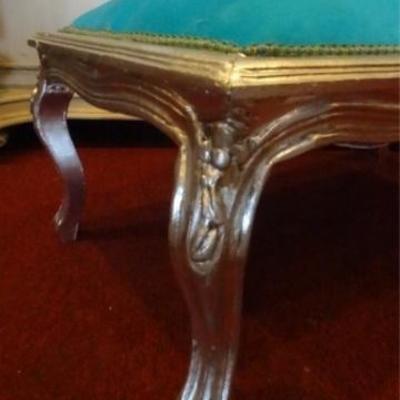 LOT 93C: LOUIS XV STYLE CHILD SIZE CHAISE