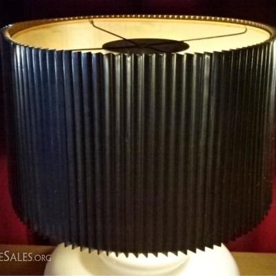 LOT 89A: LARGE MID CENTURY TABLE LAMP,