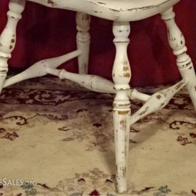 LOT 126A: 5 WINDSOR CHAIRS