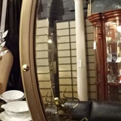 LOT 79C: MODERN ROUND NICKEL FINISH MIRROR
