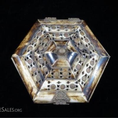 LOT 195: 6 SIDED CAMEL BONE BOX, APPROX 7"
