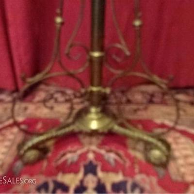 LOT 50D: VINTAGE BRASS FLOOR LAMP
