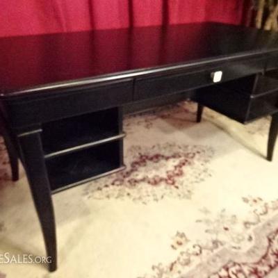 LOT 126B: STANLEY FURNITURE CONTEMPORARY DESK