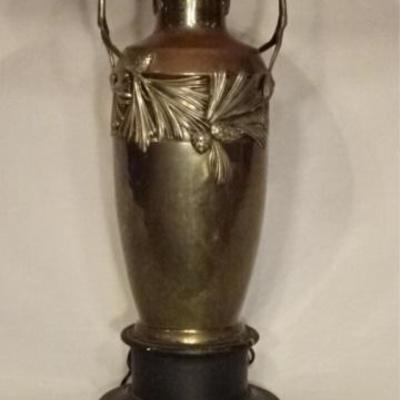 LOT 63: ART NOUVEAU STYLE LAMP, METAL URN FORM BASE