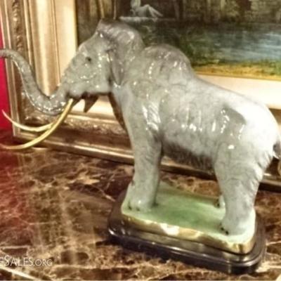 LOT 64B: LARGE PATINATED BRONZE MAMMOTH SCULPTURE