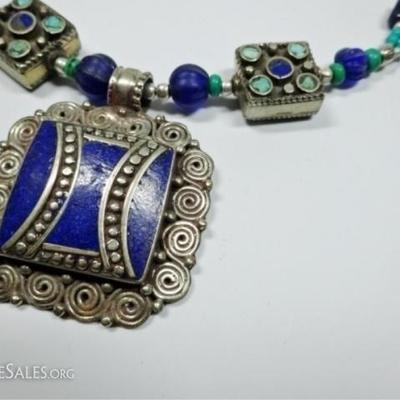 LOT 60: TIBETAN NECKLACE WITH TURQUOISE & LAPIS
