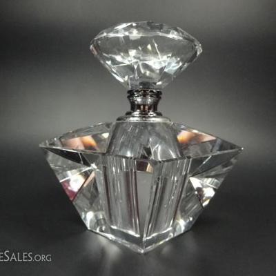 LOT 6: LARGE CRYSTAL PERFUME BOTTLE