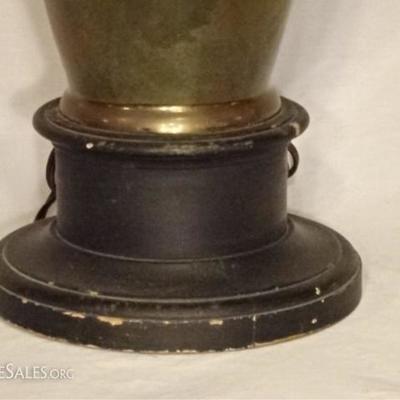 LOT 63: ART NOUVEAU STYLE LAMP, METAL URN FORM BASE