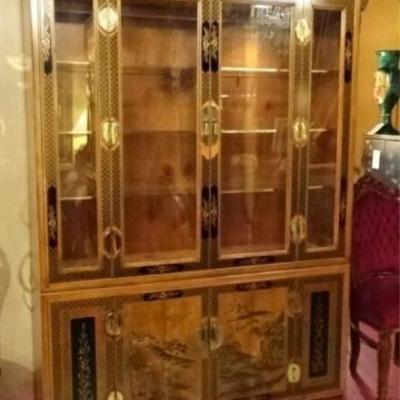 LOT 78B: LANE FURNITURE CHINOISERIE BREAKFRONT