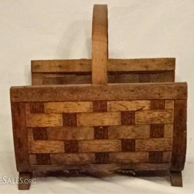 LOT 105: ANTIQUE WOVEN WOOD FIREPLACE LOG BASKET