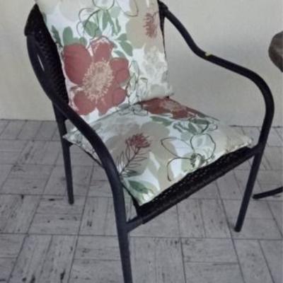 LOT 110D: 3 PC PATIO TABLE AND CHAIRS