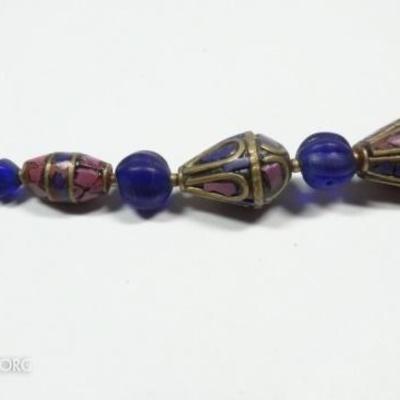 LOT 112A: TIBETAN LAPIS NECKLACE