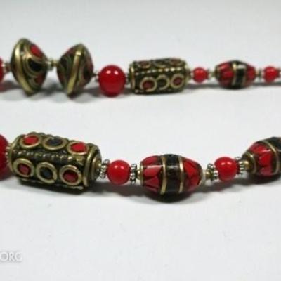 LOT 106B: TIBETAN CORAL & RED BEAD NECKLACE