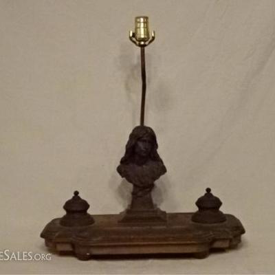 LOT 61C: BRONZE FIGURAL DESK LAMP WITH 2 INKWELLS