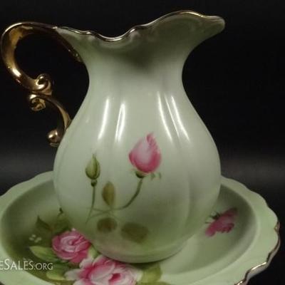 LOT 100C: 2 PC LEFTON MINI PITCHER & WASHBASIN