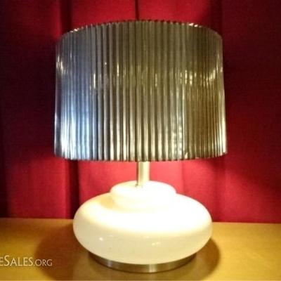 LOT 89A: LARGE MID CENTURY TABLE LAMP,