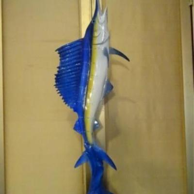 LOT 184: LARGE PATINATED BRONZE SAILFISH SCULPTURE