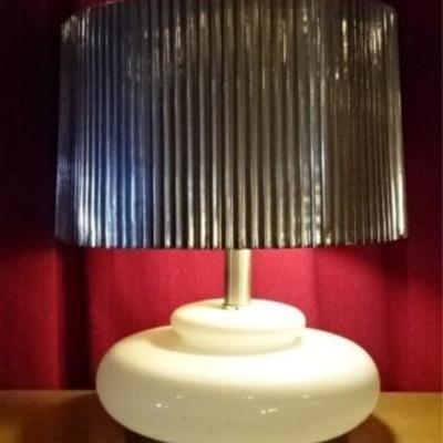 LOT 89A: LARGE MID CENTURY TABLE LAMP,